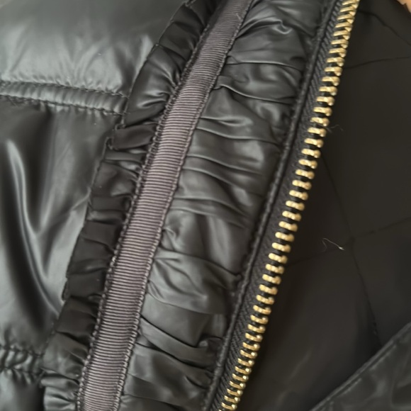 Juicy Couture small women's coat. Puffer down feathers fur - Picture 4 of 4